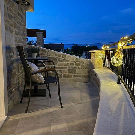 Castello Exclusive Rooms With Breakfast - By Ta Leut Agency Privlaka  Εξωτερικό φωτογραφία