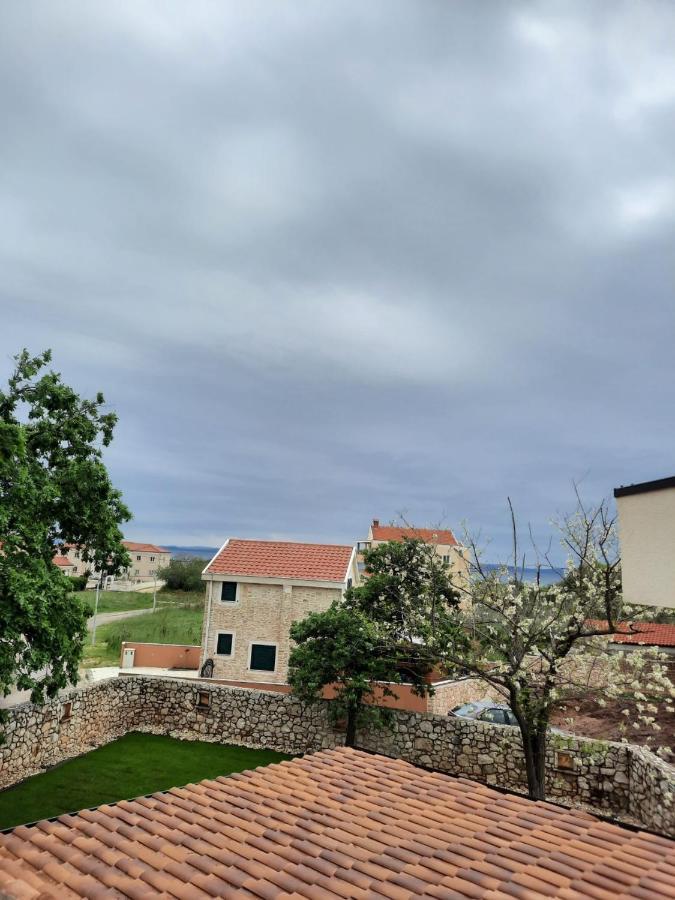 Castello Exclusive Rooms With Breakfast - By Ta Leut Agency Privlaka  Εξωτερικό φωτογραφία