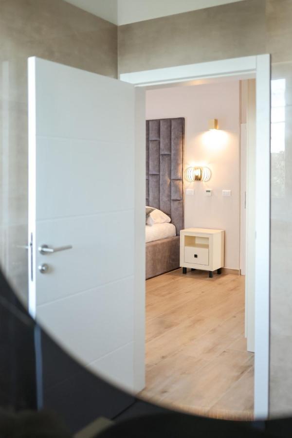 Castello Exclusive Rooms With Breakfast - By Ta Leut Agency Privlaka  Εξωτερικό φωτογραφία