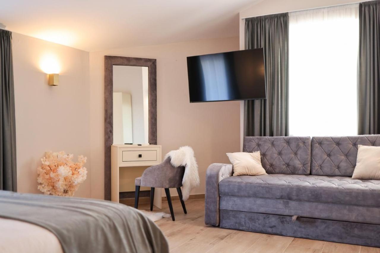 Castello Exclusive Rooms With Breakfast - By Ta Leut Agency Privlaka  Εξωτερικό φωτογραφία