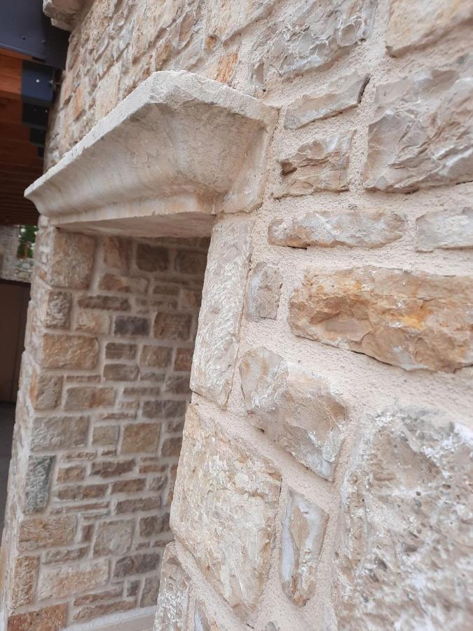 Castello Exclusive Rooms With Breakfast - By Ta Leut Agency Privlaka  Εξωτερικό φωτογραφία