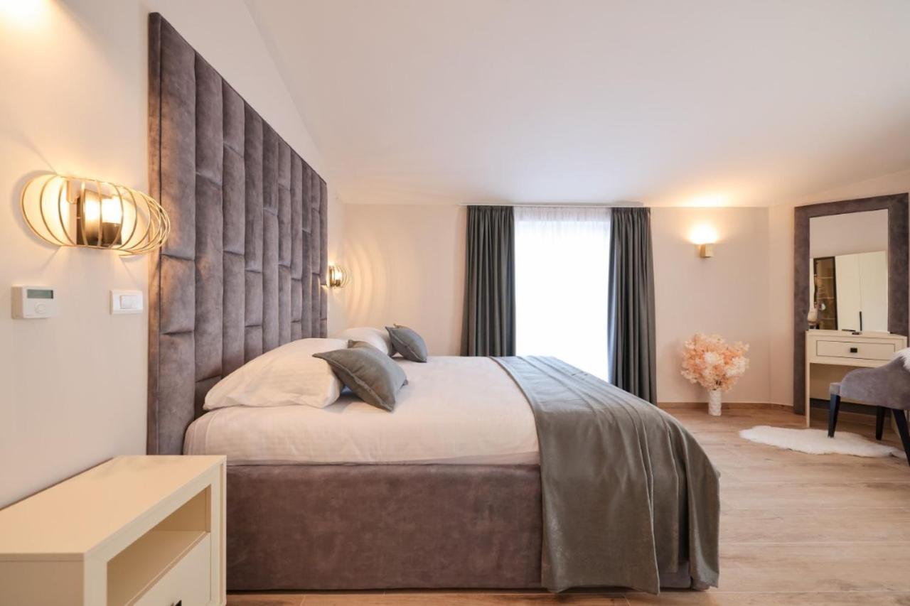 Castello Exclusive Rooms With Breakfast - By Ta Leut Agency Privlaka  Εξωτερικό φωτογραφία