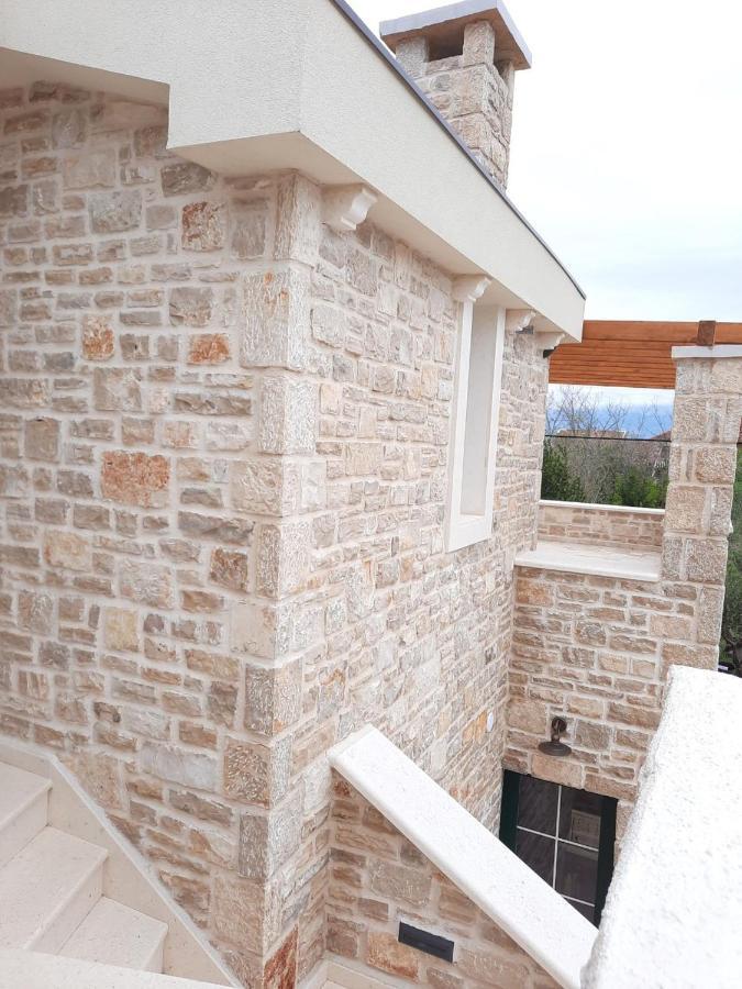Castello Exclusive Rooms With Breakfast - By Ta Leut Agency Privlaka  Εξωτερικό φωτογραφία